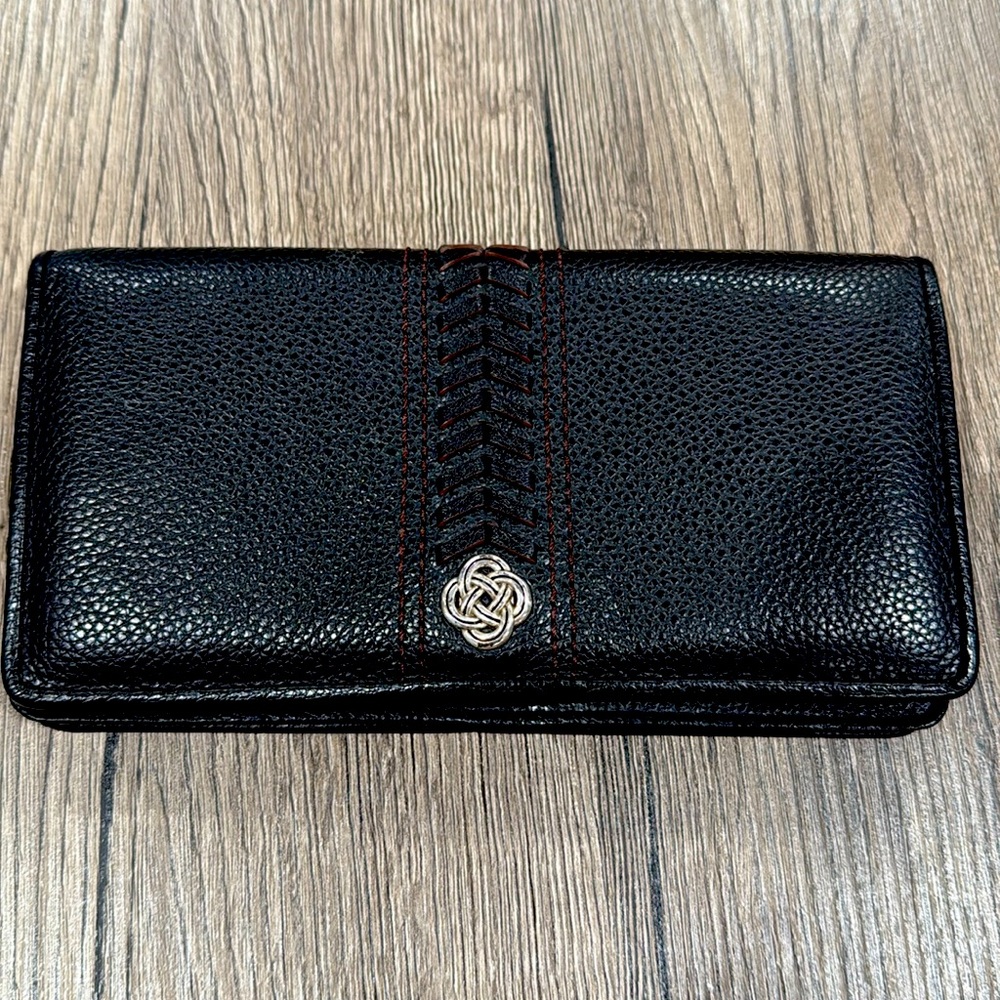 *Incredible Condition* Brighton Interlock Wallet - image 1